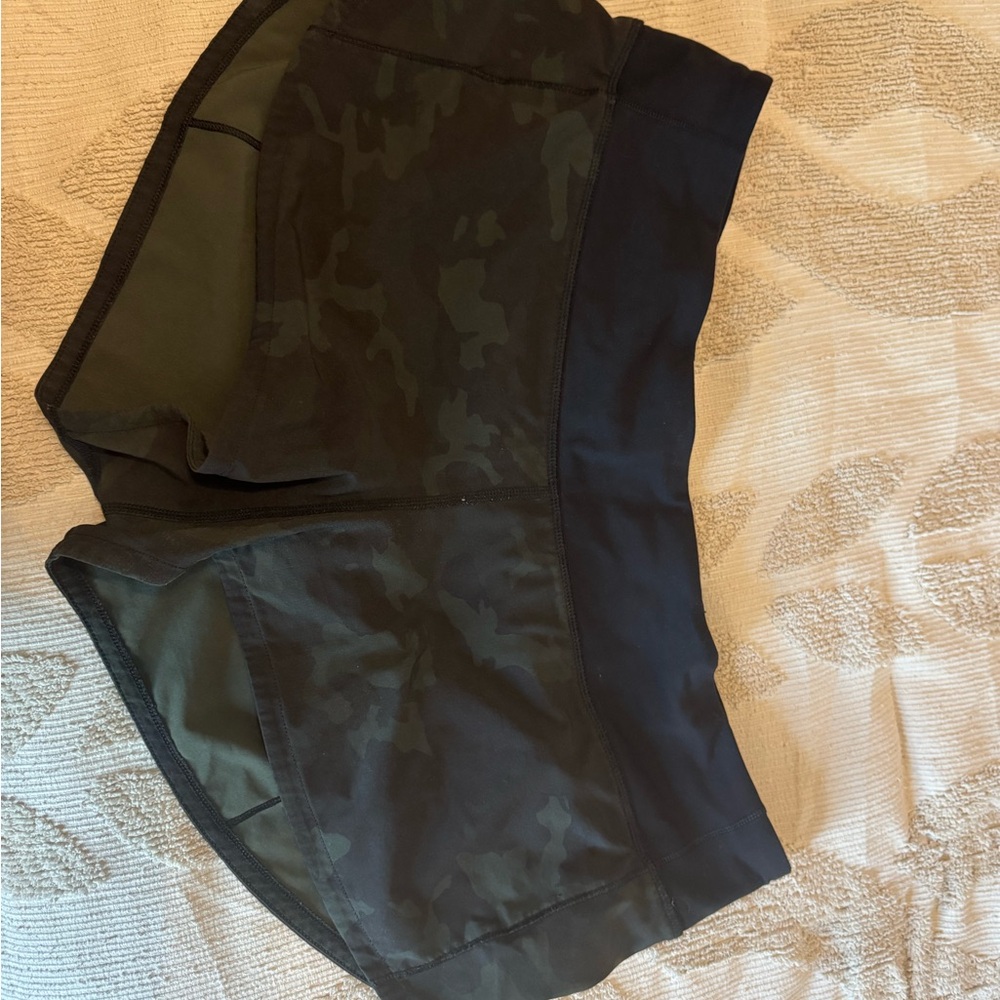 Lululemon camo Speed Up shorts